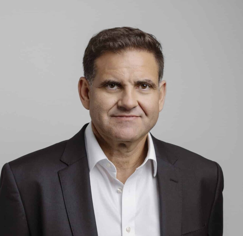 Mr. Chris Casapinta